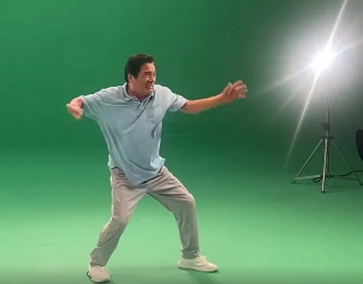 ▲金鐘影帝雷洪拍過無數經典戲劇，拍戲時各種武打動作都難不倒他。 