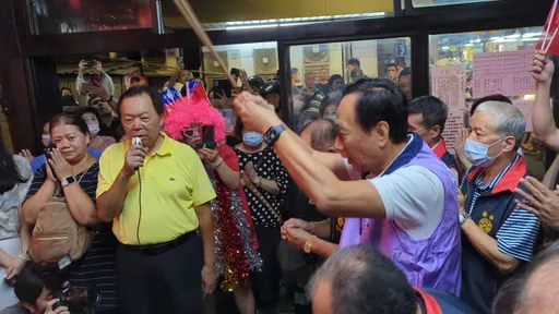 高虹安涉貪遭停黨權！　郭台銘廟前6字喊話