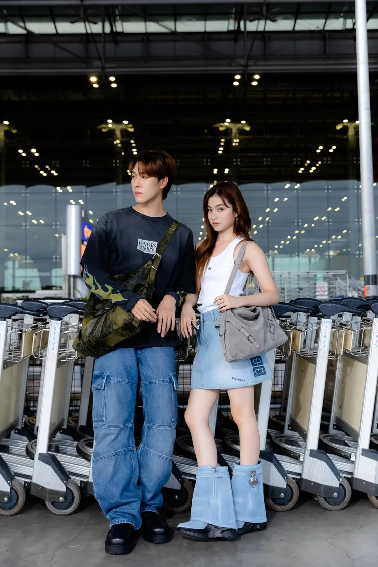 因演出泰版《流星花園》走紅的Nani（左）和Prim（右），2人日前一同前往新加坡出席GIVENCHY活動。品牌提供