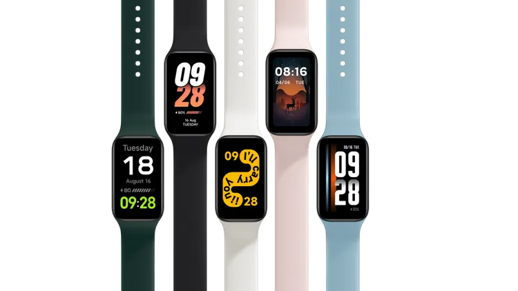 Xiaomi 手環 8 Active提供子夜黑或春日粉兩種顏色供選擇，同時推出多彩繽紛的腕帶可額外加購。小米提供