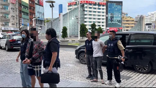 高雄角頭遭開槍沒事!但藍寶堅尼、BMW中彈了 19歲槍手落網!起獲1長2短槍支