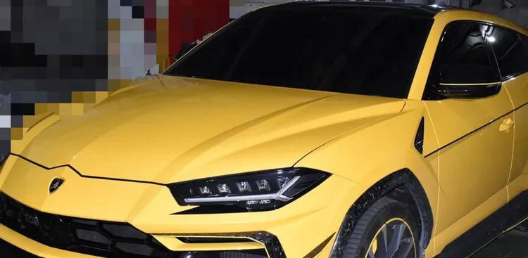 遭槍擊的藍寶堅尼。翻攝畫面