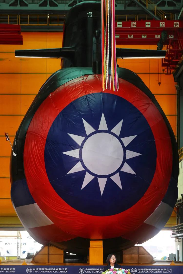 首艘國造潛艦「海鯤號」今亮相。林林攝