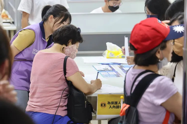 郭台銘連署開跑。林林攝