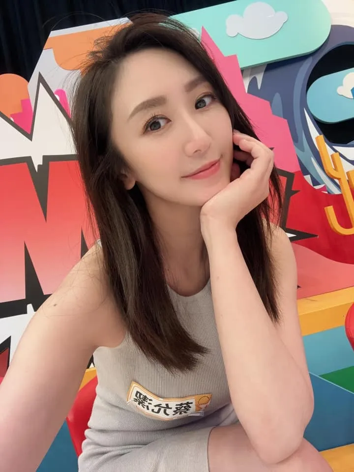 蔡允潔產後復出，也迅速恢復窈窕有致的好身材。翻攝自蔡允傑臉書