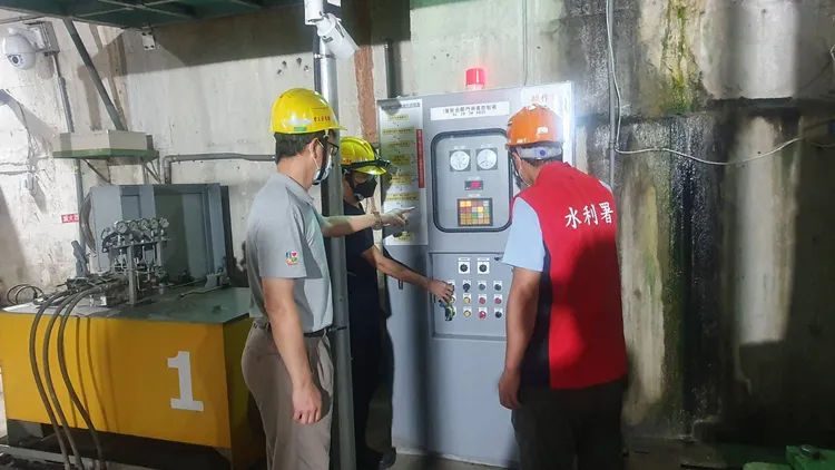 南水局因應颱風來襲，進行防汛整備。南水局提供