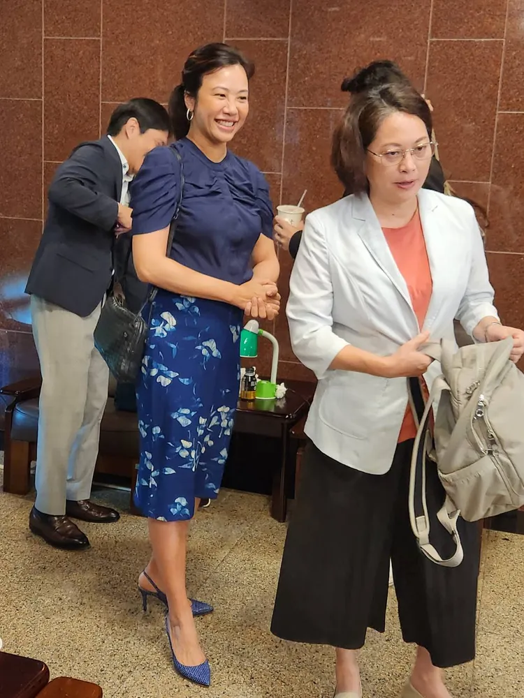 吳欣盈今天穿搭一身藍。施智齡攝