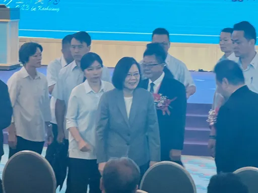 蔡英文親臨金仲獎 全聯會估房市盤整成本大漲房價難跌