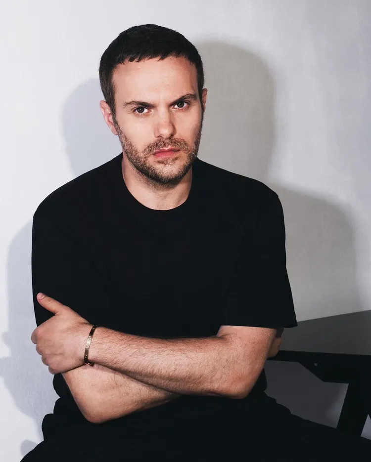 GUCCI新主帥Sabato De Sarno執掌的首場GUCCI大秀今晚將登場，不過他將GUCCI官方IG貼文刪光，以及貼文中「GUCCI是再次愛上時尚的機會」一句話，激怒了不少品牌老粉。翻攝gucci IG