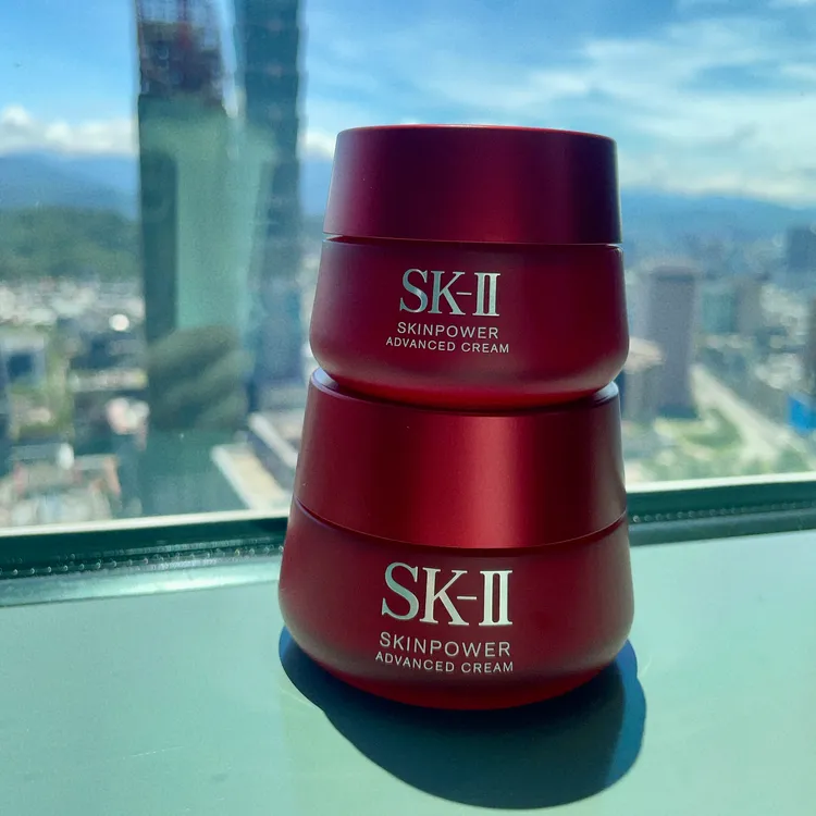 SK-II致臻肌活能量活膚霜，50g／3900元、80g／5990元。張家玲攝