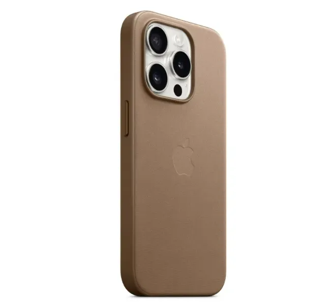 蘋果手機「精細織紋保護殼」（FineWoven case）在美國售價一個59美元，台灣官網標價1890元。翻攝蘋果官網