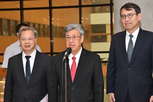 台灣研發生物戰劑？融入中共認知操作　陳建仁喊話《聯合報》勇於更正