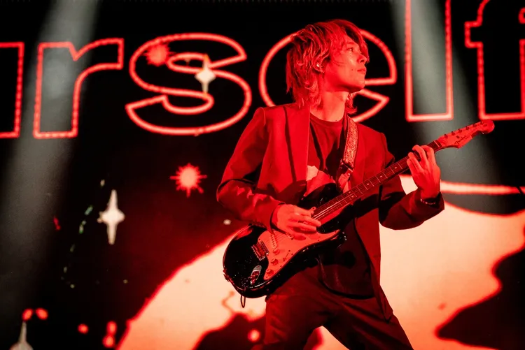 吉他手Toru以中文表示「火鍋很好吃」，預告今天演出結束還要去吃。Rui Hashimoto、雅慕斯娛樂、必應創造 B'in Live提供