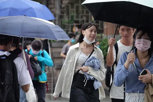 周末出遊哭哭！　明天、後天各地午後有雨