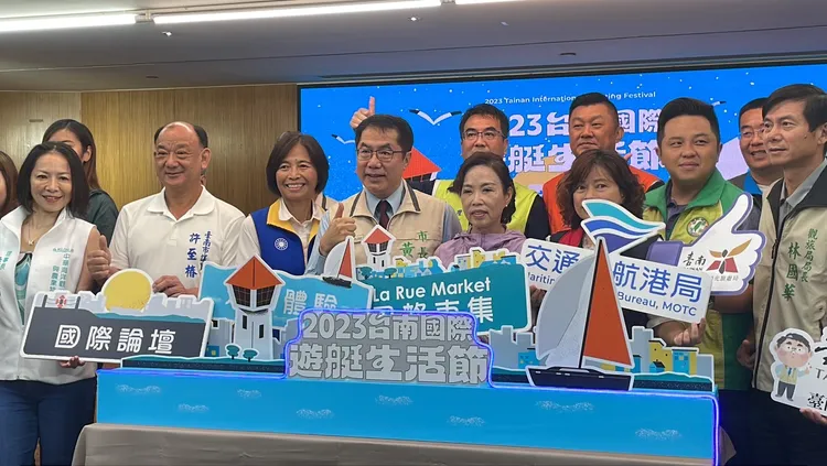 藍綠市議員力讚遊艇生活節活動。讀者提供