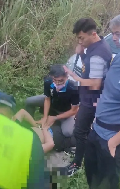 台南警方跨海到澎湖救人，當場逮捕4嫌到案。讀者提供