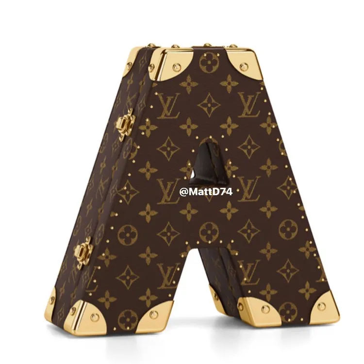 被點名不知道能裝什麼行李的「A」。翻攝mattd74 IG