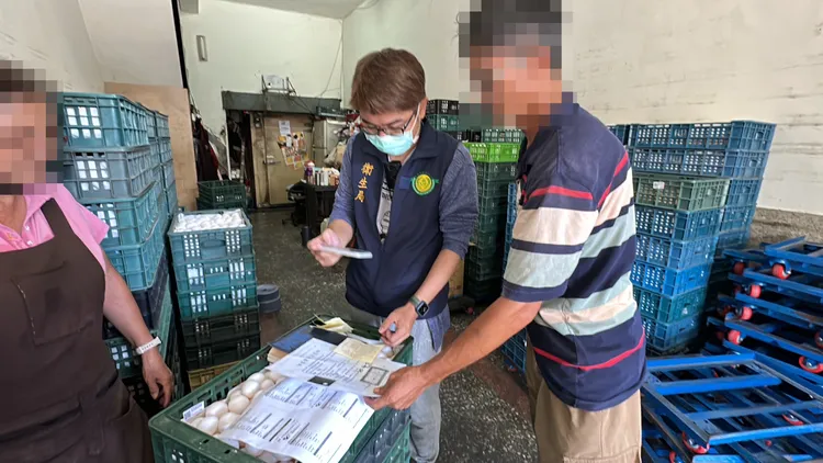 衛生局稽查蛋行，發現都是國產蛋。衛生局提供