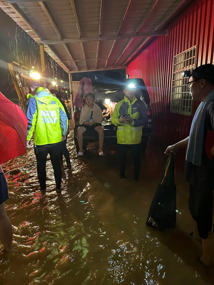 民宅淹水。取自縣議員簡嘉億