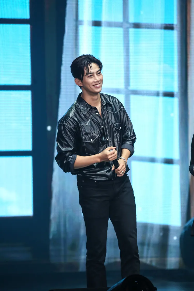 玉澤演最喜歡台灣的芒果冰。寬宏藝術提供