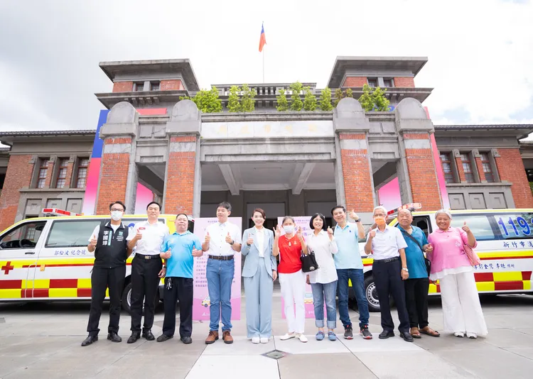 新竹市7組民間善心人士捐贈竹市千萬消防設備。新竹市府提供