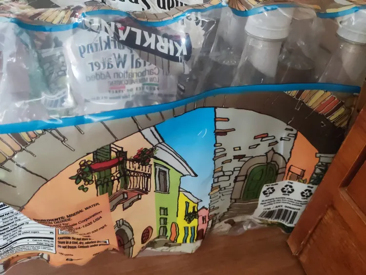 民眾接到好市多電話超崩潰，因為水已經喝了2/3。翻攝自「Costco好市多 商品經驗老實說」