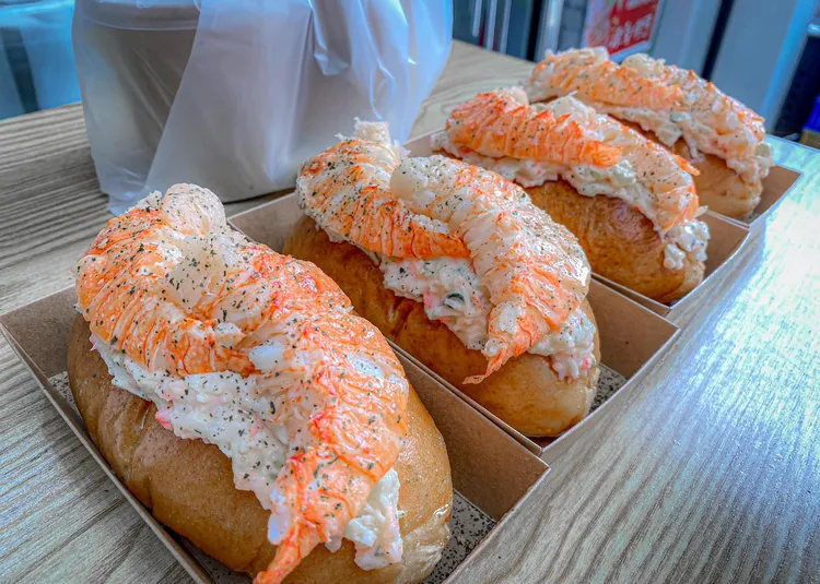 超霸氣「4盎司龍蝦堡」一份460元。翻攝自臉書