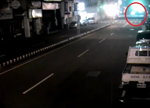 台中男暗夜过马路遭机车撞飞 双腿骨折不治!骑士也重伤