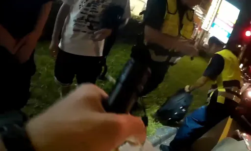 毒蟲見警急關閉車窗 藏不住「怪味」飄出!警查獲大麻菸彈