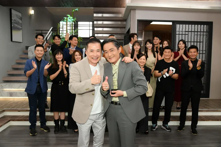 張榮華（左）和江國賓。三立提供