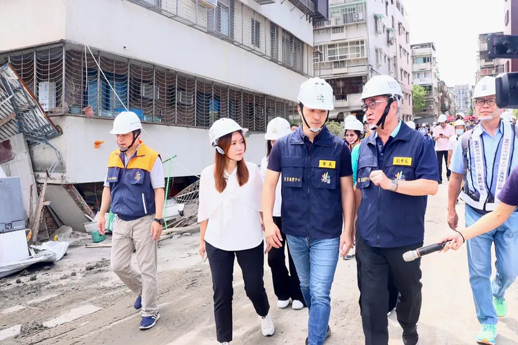 台北市長蔣萬安和副市長李四川今早視察。彭欣偉攝