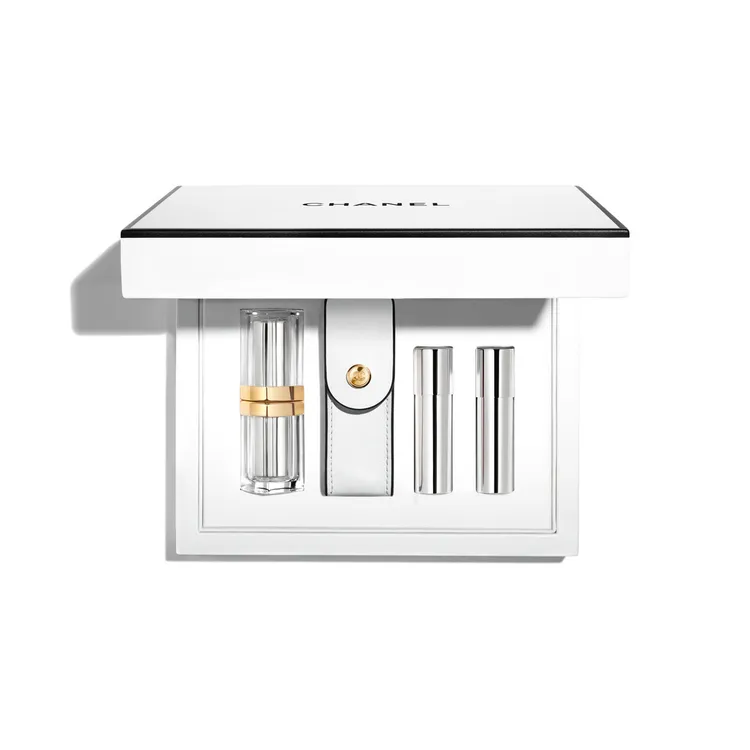 限量香奈兒康朋街31號唇膏珠寶盒（含白色皮革珍藏套），1萬1310元。品牌提供