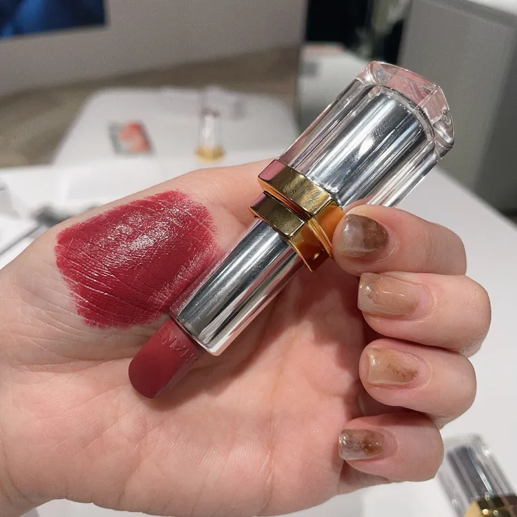 主打色#3精裝書。張家玲攝