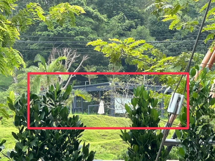 苗栗縣府針對違建已勒令行為人依法補申請執照，否則自行拆除或由縣府列管排拆。縣府提供