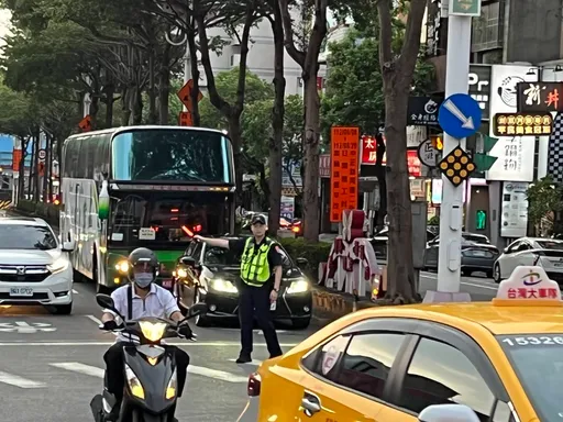 「土地公國際民俗藝術節」熱鬧登場 這幾處開放紅黃線停車!桃警疏導管制看過來