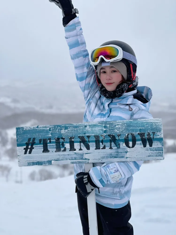 17人氣主播小默兒活潑好動，總是活力十足滿滿正能量。（17LIVE提供）