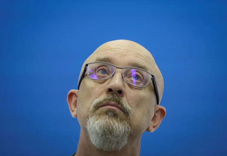 列茲尼科夫領導的國防部難以擺脫貪腐指控。路透社
