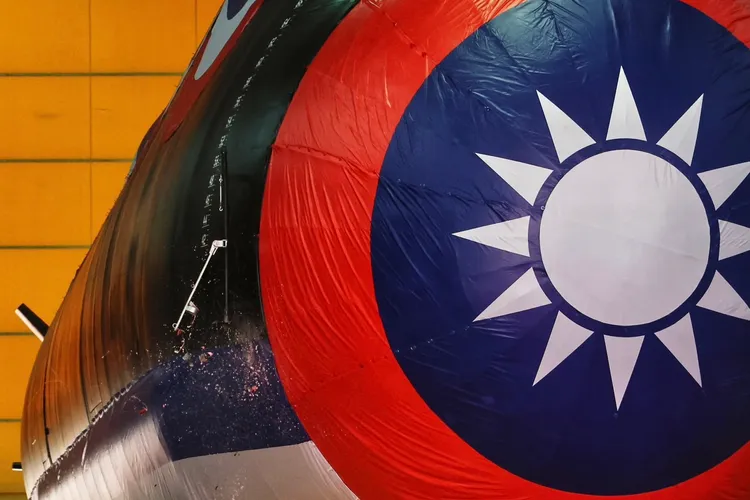 擲瓶儀式由蔡英文操作機關完成。林林攝