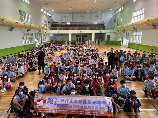 「交通安全月」灌輸交安兼防詐資訊 桃園警走進校園、深入市場全力宣導