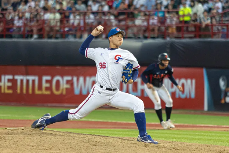 孫易磊吞下敗投。中華棒協