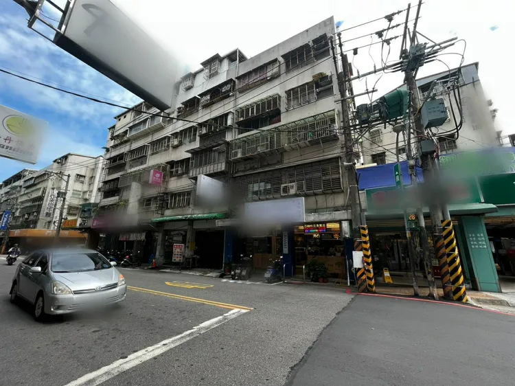 民享街一處民宅內發生兄弟衝突。翻攝畫面