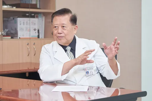 手術免避開鬼月!心臟權威魏崢打破迷信 秀數據死亡率更低