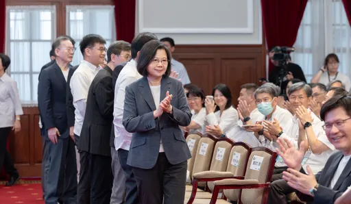 最新民調！蔡英文聲望重挫剩38.4%　他分析這風暴「恐嚴重衝擊賴清德選情」