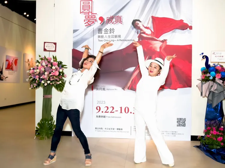 白冰冰（右）和曹金鈴交情久遠。 固立狗提供