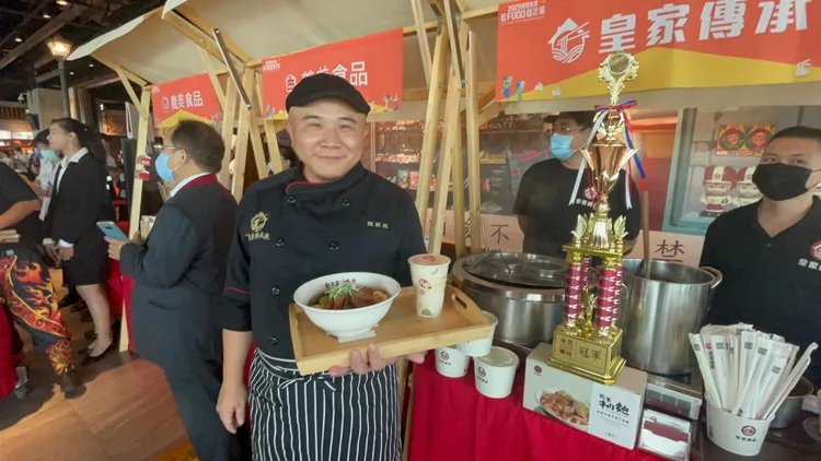 商家提供豐富可口的餐飲。張沛森攝