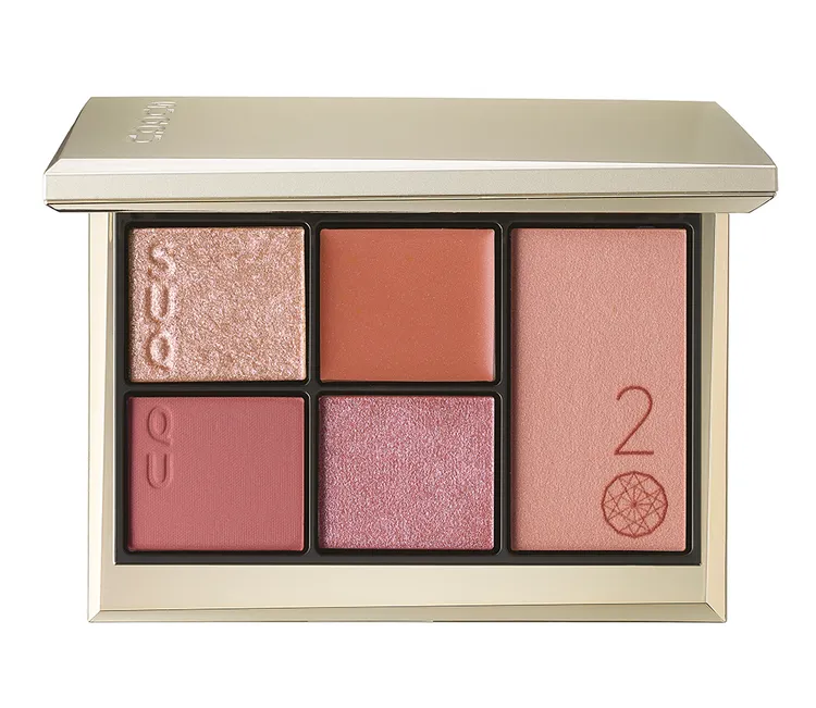 20周年限定眼頰彩盤#102夢咲光。品牌提供