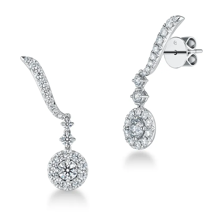 Vela白K金鑽石耳環，主鑽約0.25克拉，約27萬9000元。品牌提供
