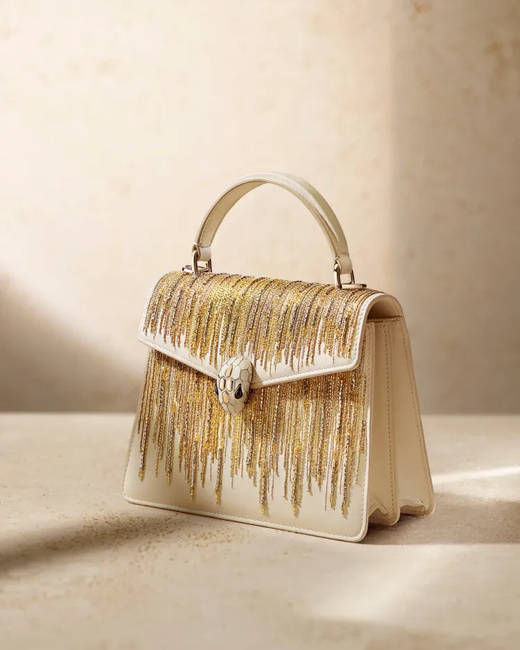 寶格麗2024 Roman Lights羅馬光輝系列春夏包款。品牌提供