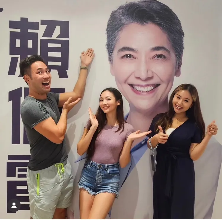 Aggie（中）不但自己去連署，也有朋友同往。 翻攝謝沛恩IG