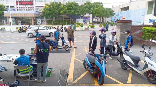 大園警強力取締改裝噪音車 結合環保局攔查開罰